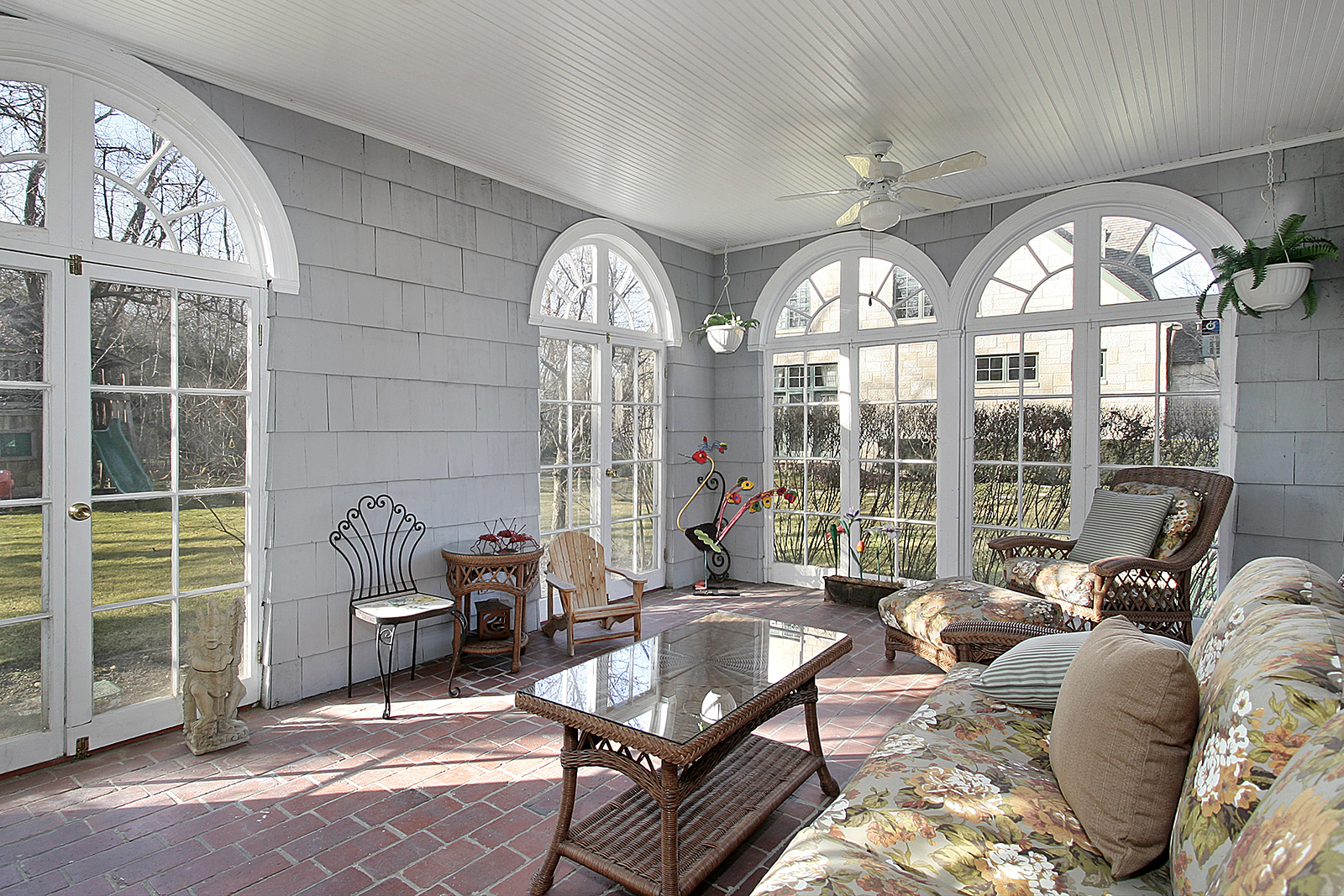 How to Choose a Color Scheme for Your Sunroom House Tipster