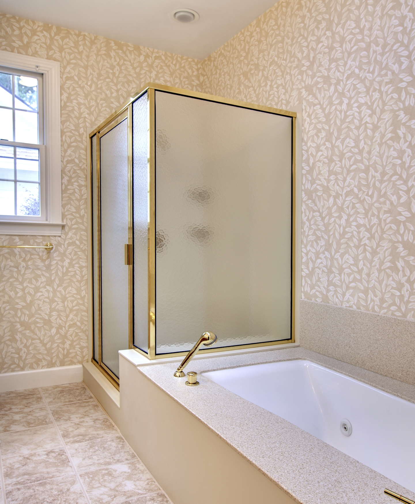 Clear Vs Frosted Shower Glass Doors: Pros & Cons