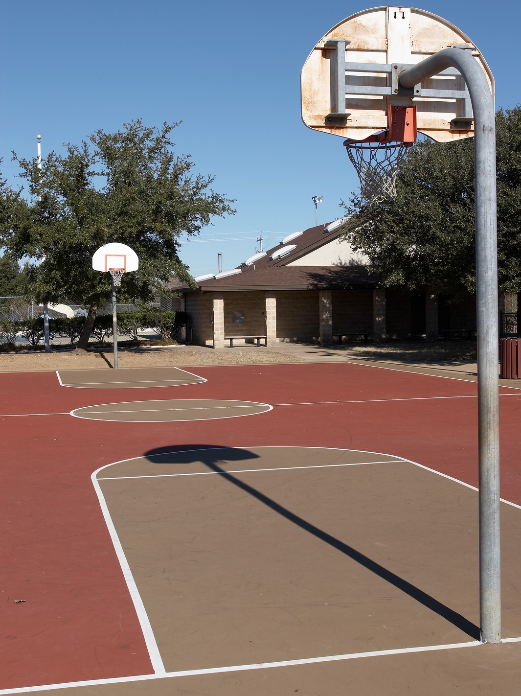 How to Build a Backyard Basketball Court - House Tipster