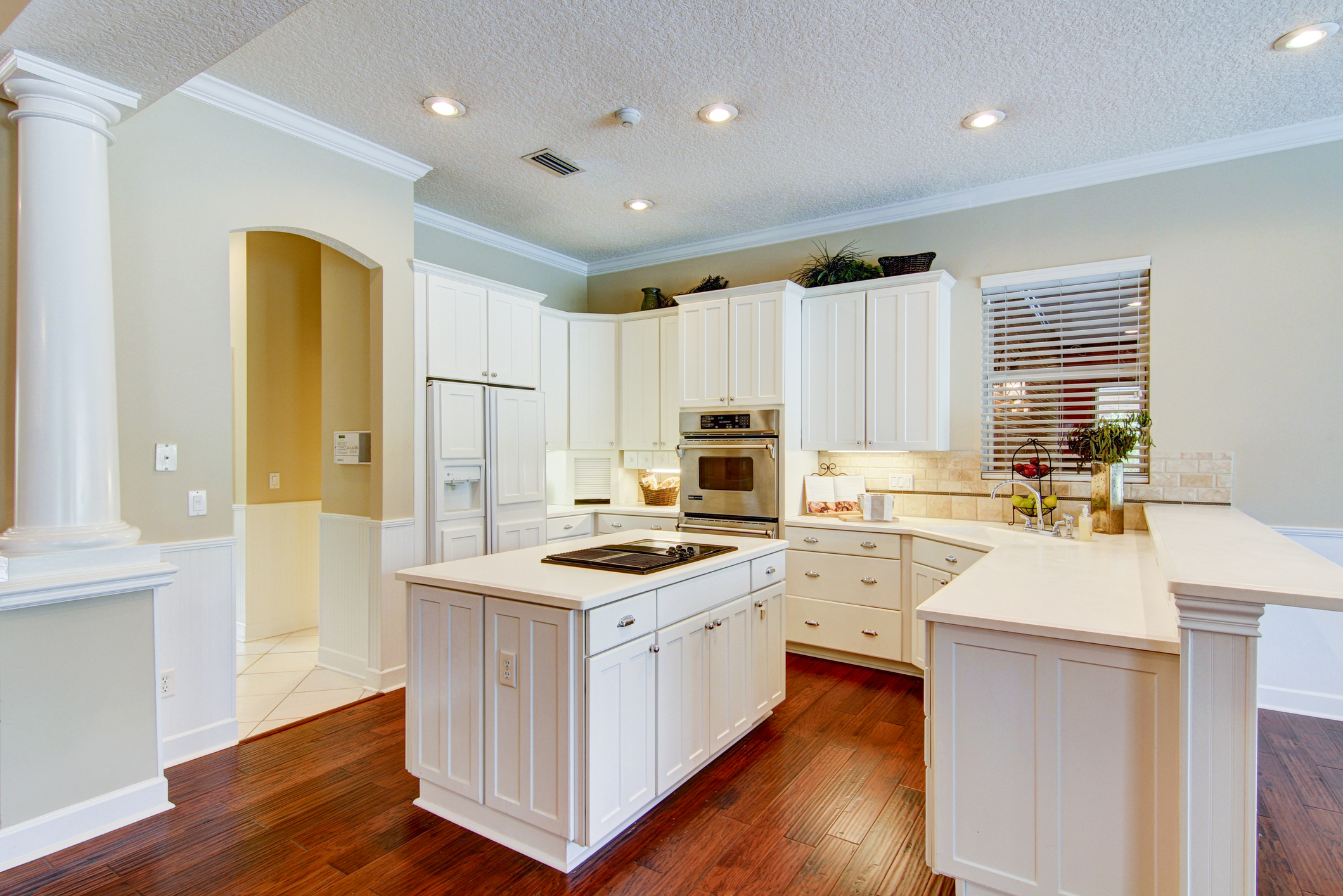 Which Apartment Kitchen Layout Fits Your Needs?